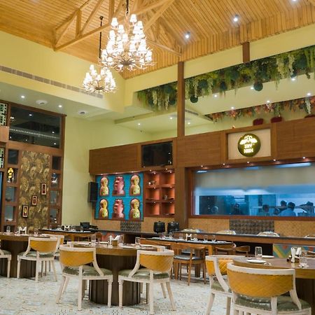 Clarks Inn Suites Kangra Exterior foto