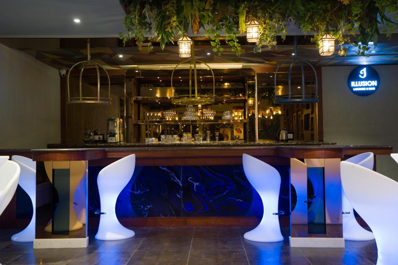 Clarks Inn Suites Kangra Exterior foto