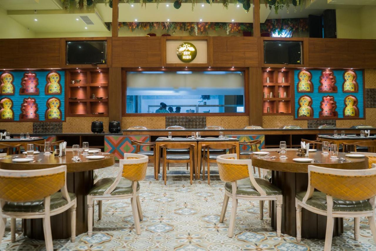Clarks Inn Suites Kangra Exterior foto